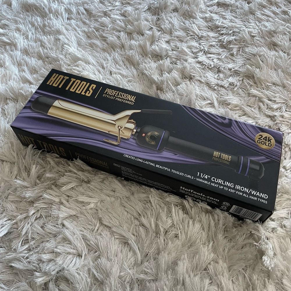 Hot Tools professional artist preferred 1 1/4” curling iron/wand